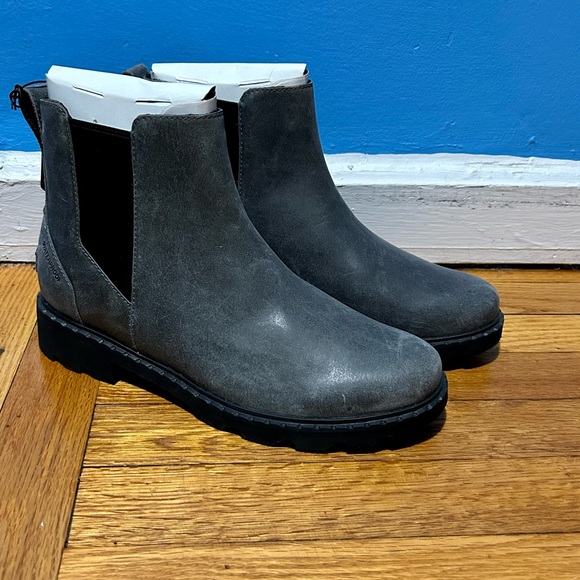 sorel black chelsea boot